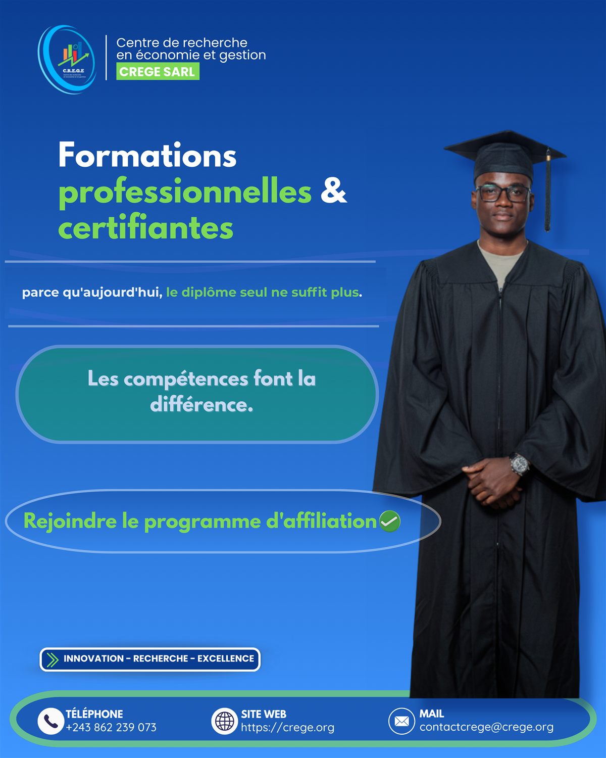 Jeune diplômé en toge